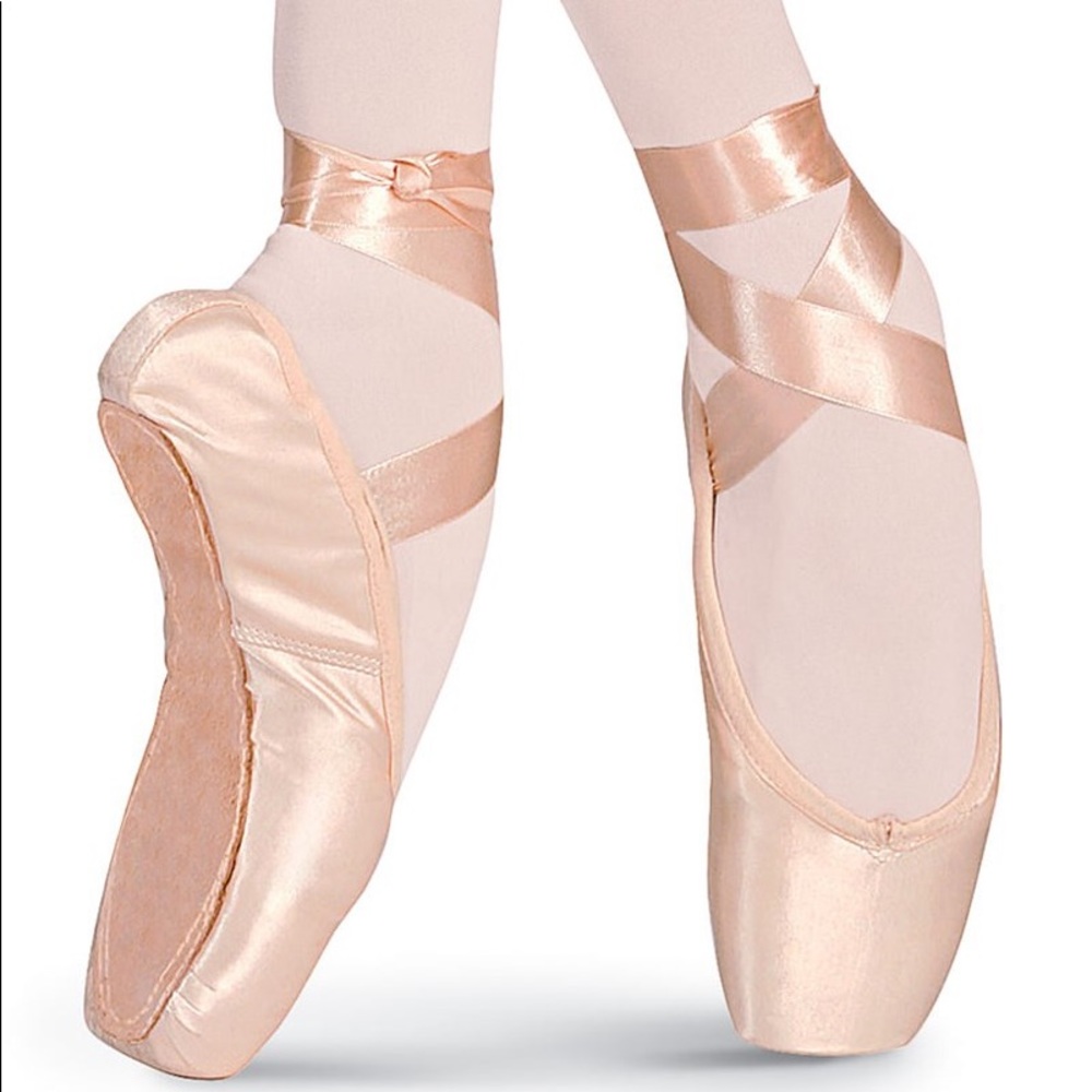 sansha ballet dance shoes. 🌸